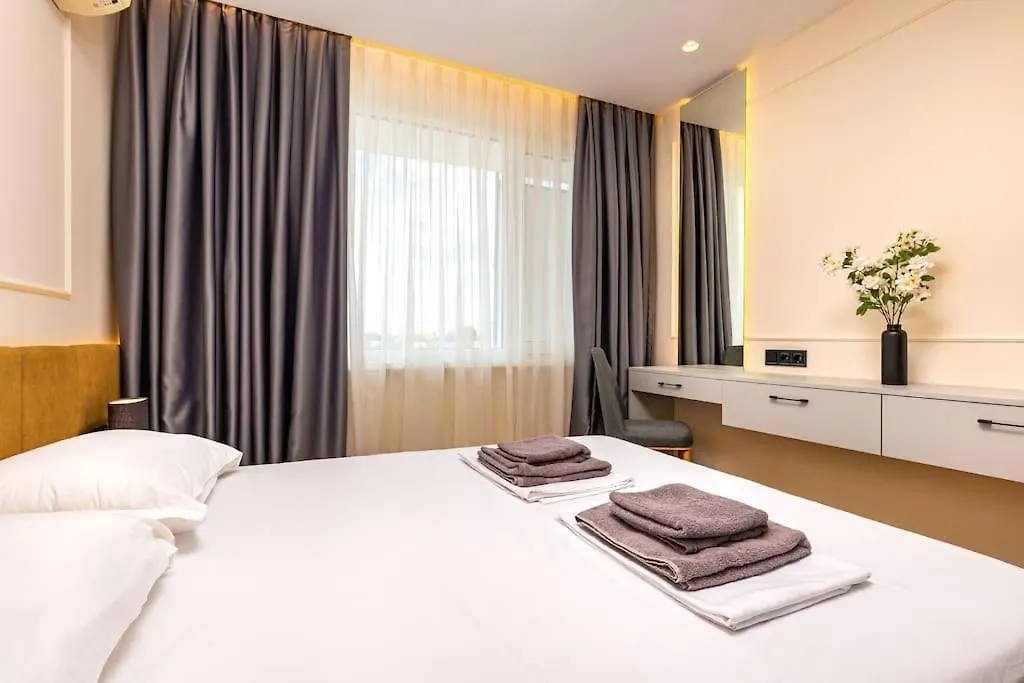 Sunset 2Br Apartment Parking Included 普罗夫迪夫