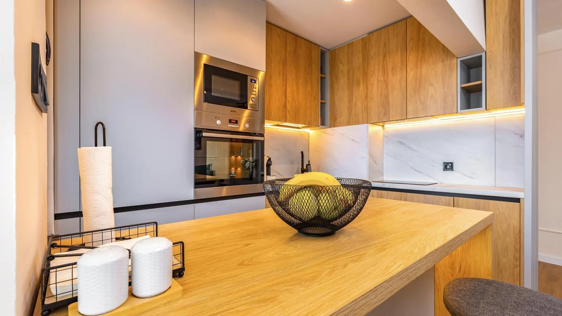 Sunset 2Br Apartment Parking Included 普罗夫迪夫
